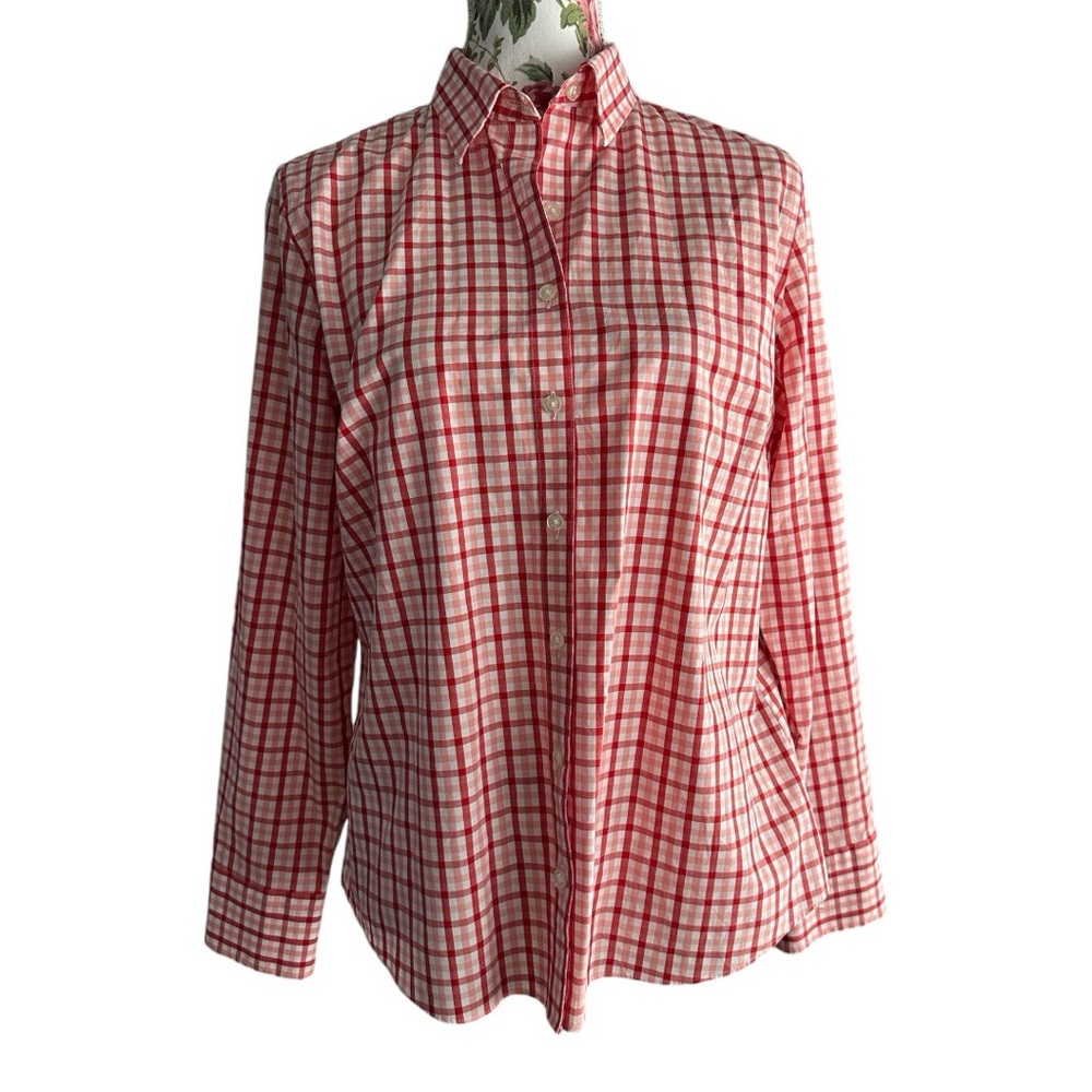 Lands end no iron wrinkle free red & white long sleeve button down shirt